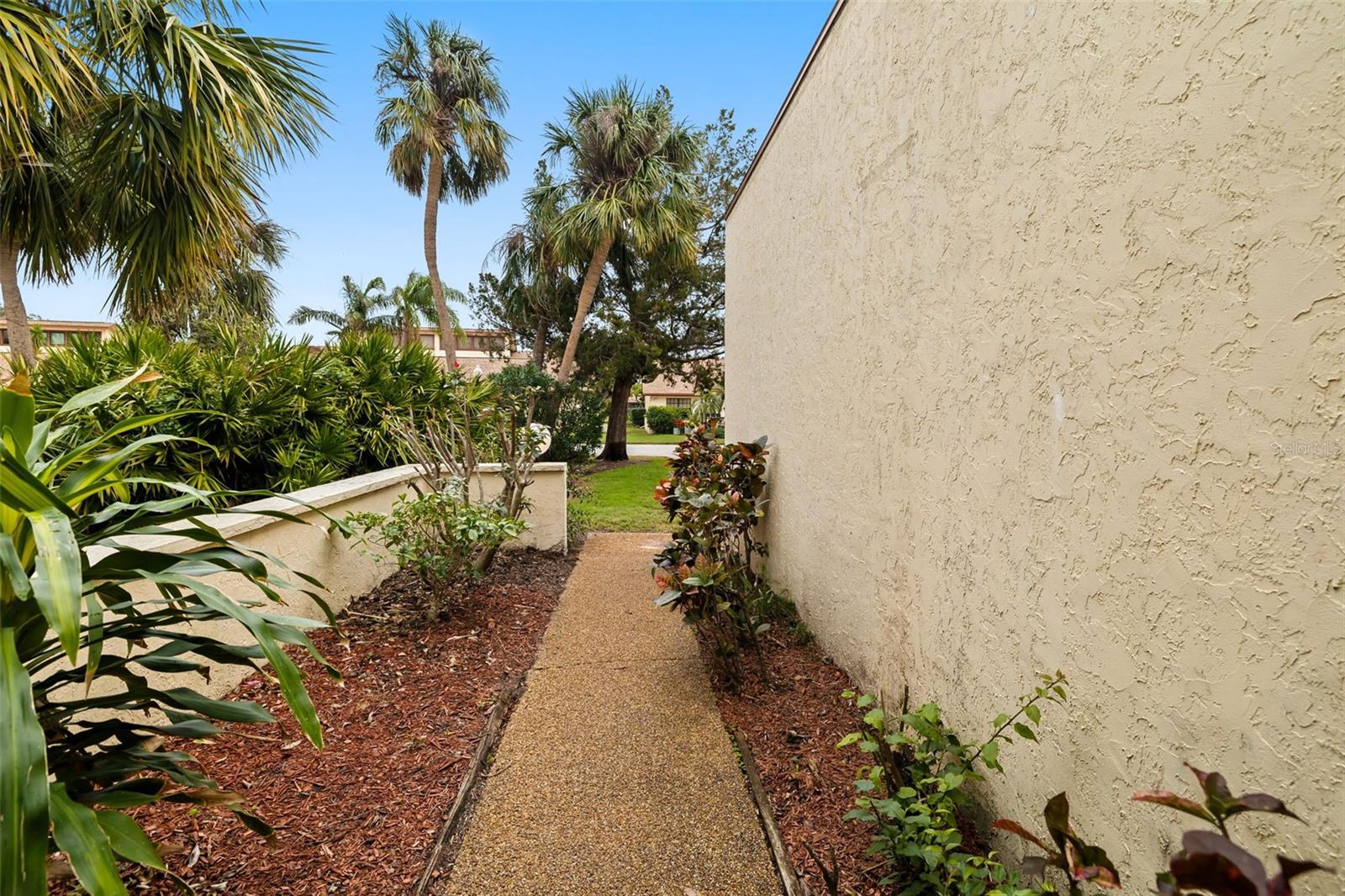 Image 35 of 49 For 6012 Courtside Drive 1