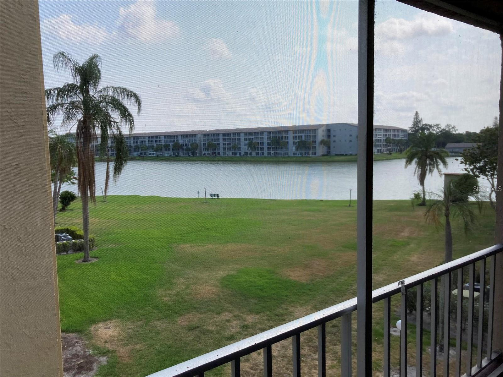 Image 9 of 10 For 3905 Lake Bayshore Drive 301