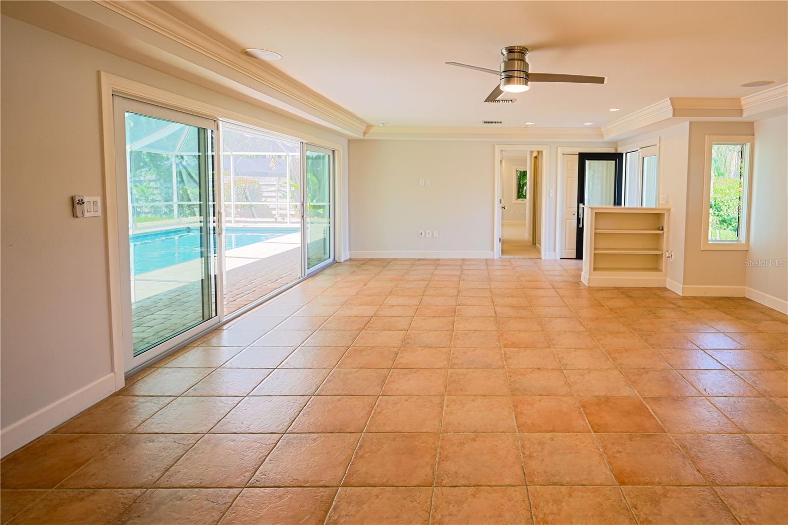 Image 4 of 46 For 606 Owl Way 