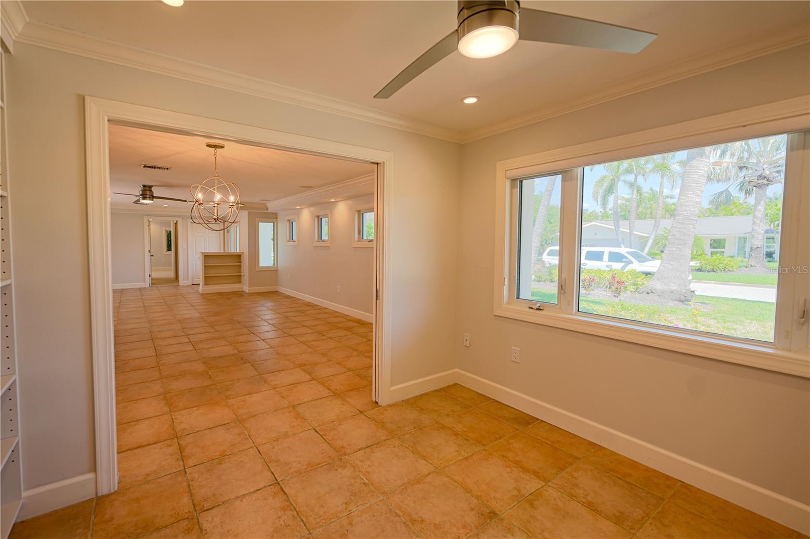 Image 9 of 46 For 606 Owl Way 