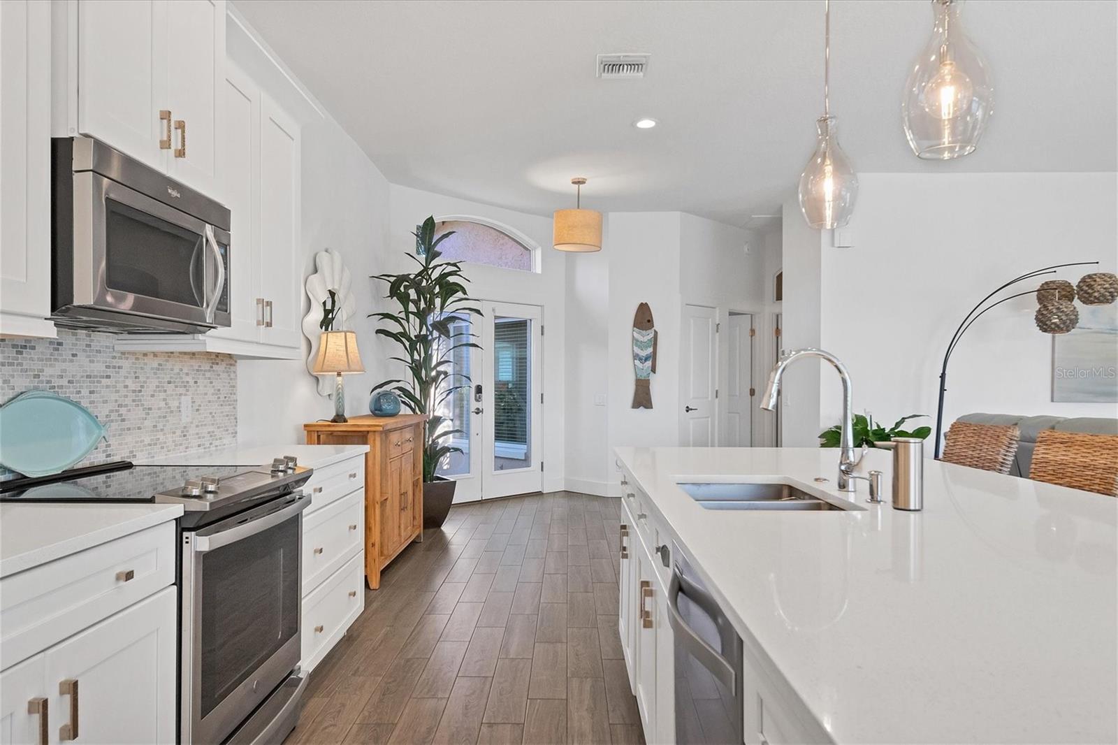 Image 16 of 46 For 7317 Regina Royale Blvd  20