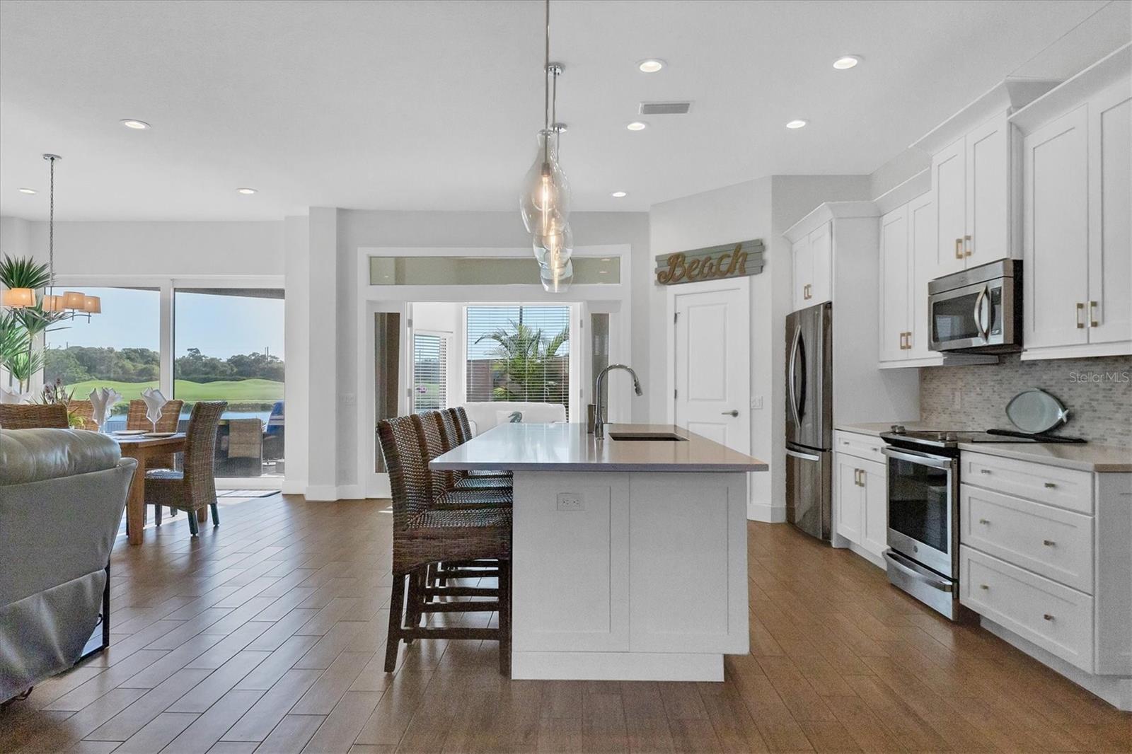 Image 7 of 46 For 7317 Regina Royale Blvd  20