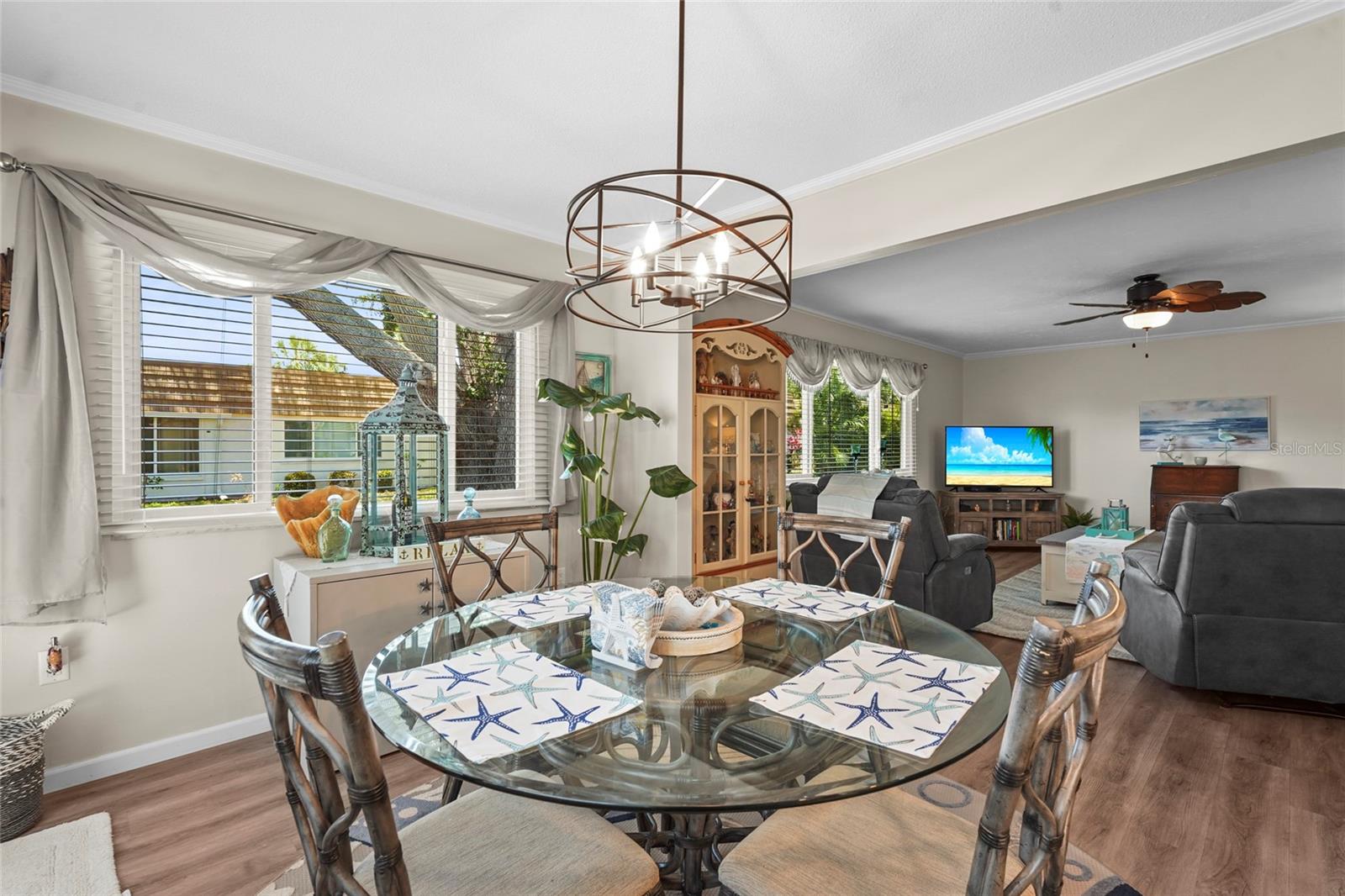 Image 15 of 39 For 2531 Riverbluff Parkway V181