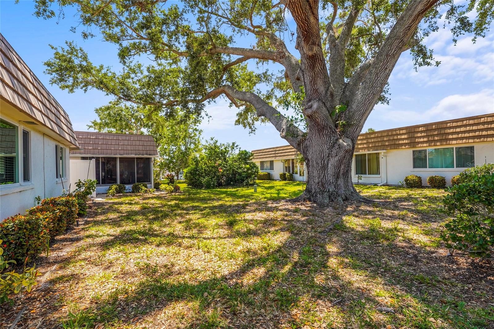 Image 25 of 39 For 2531 Riverbluff Parkway V181