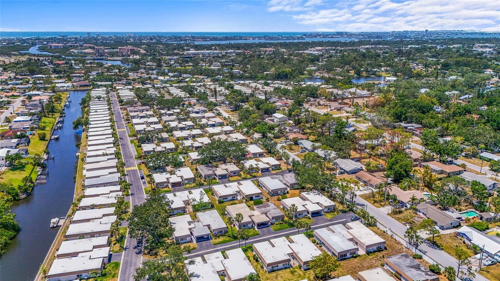 Image 29 of 39 For 2531 Riverbluff Parkway V181