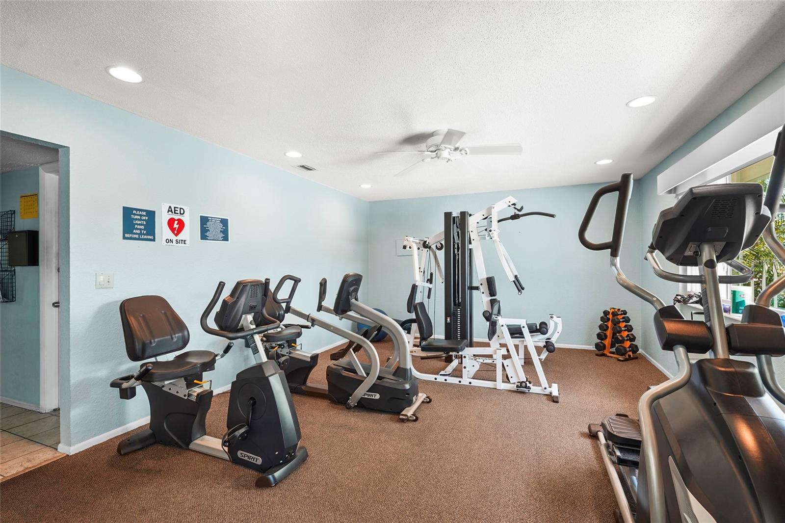 Image 38 of 39 For 2531 Riverbluff Parkway V181