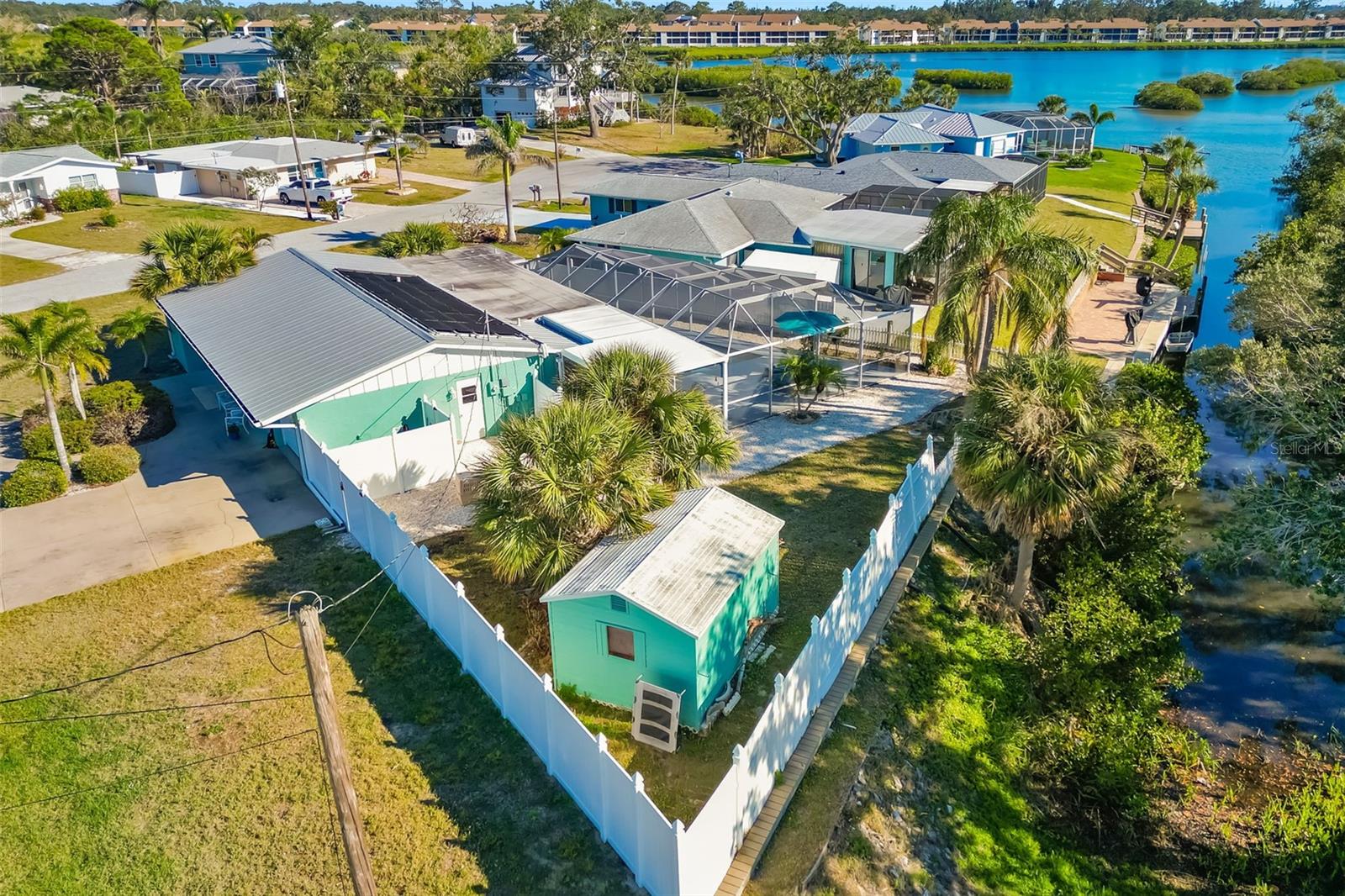 Image 12 of 67 For 503 Roberts Bay Drive