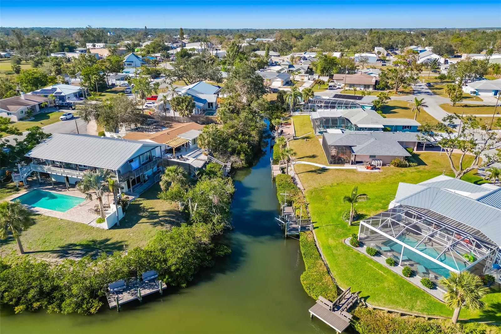 Image 20 of 67 For 503 Roberts Bay Drive