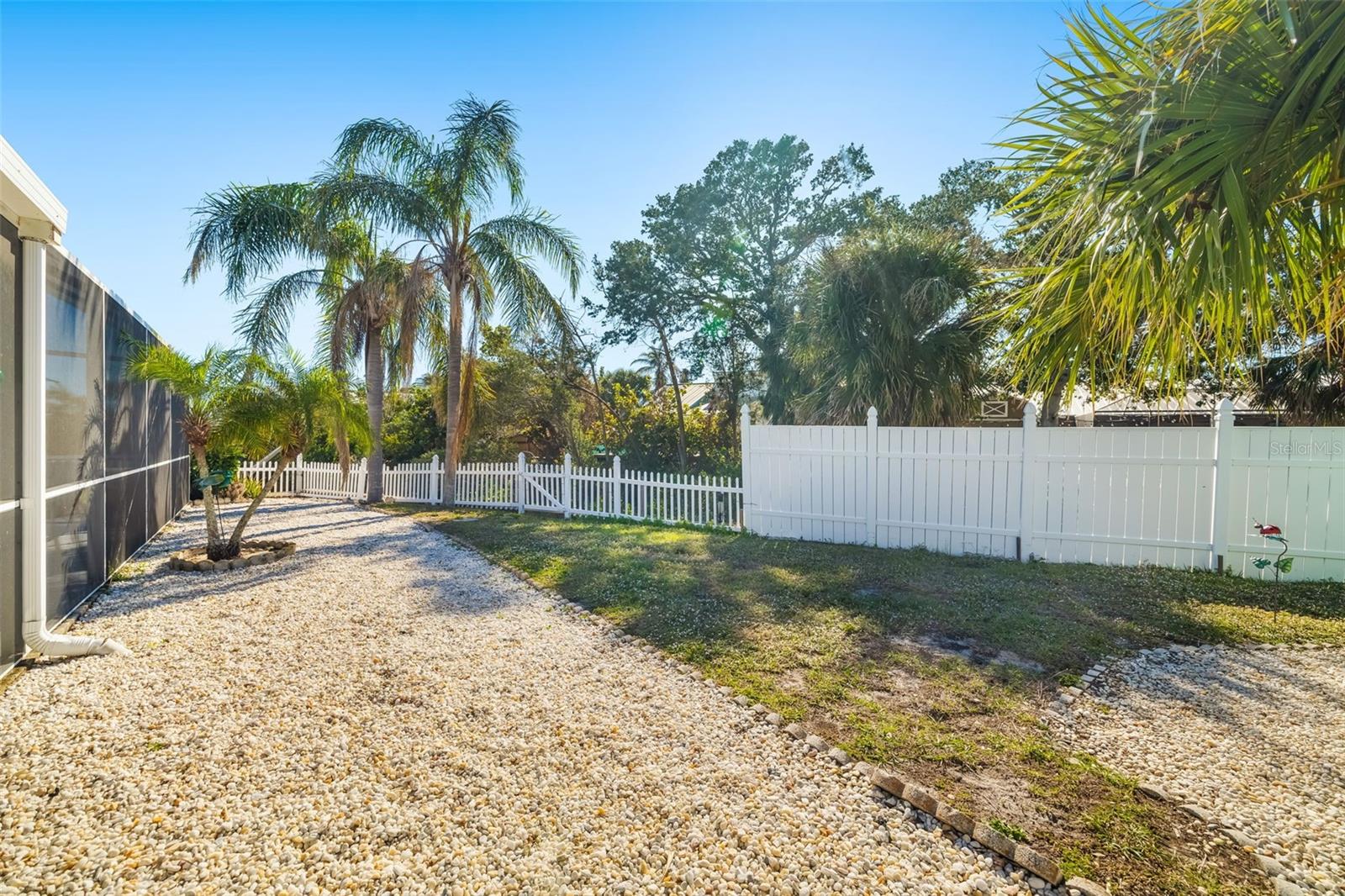 Image 21 of 67 For 503 Roberts Bay Drive