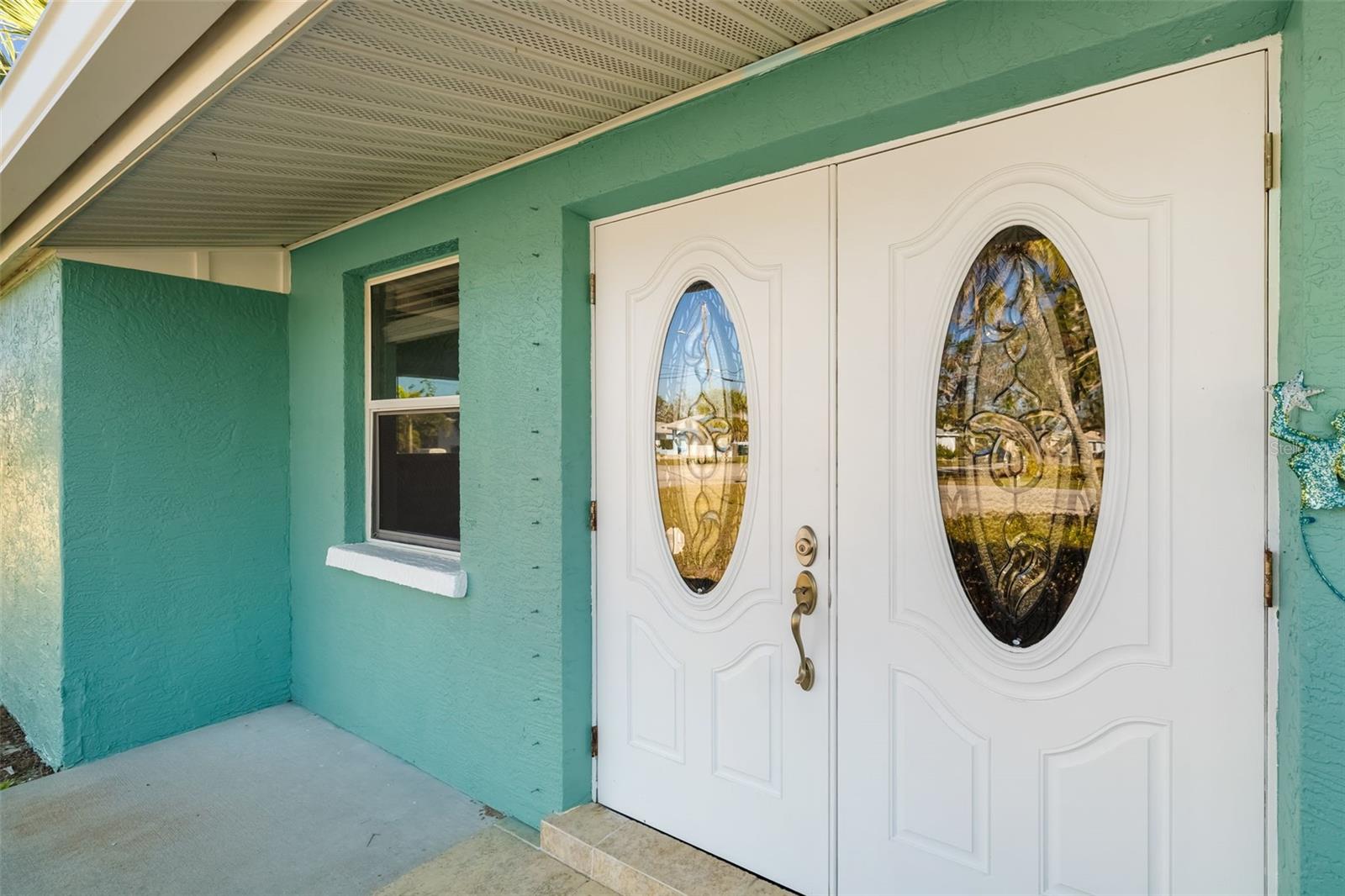 Image 3 of 67 For 503 Roberts Bay Drive