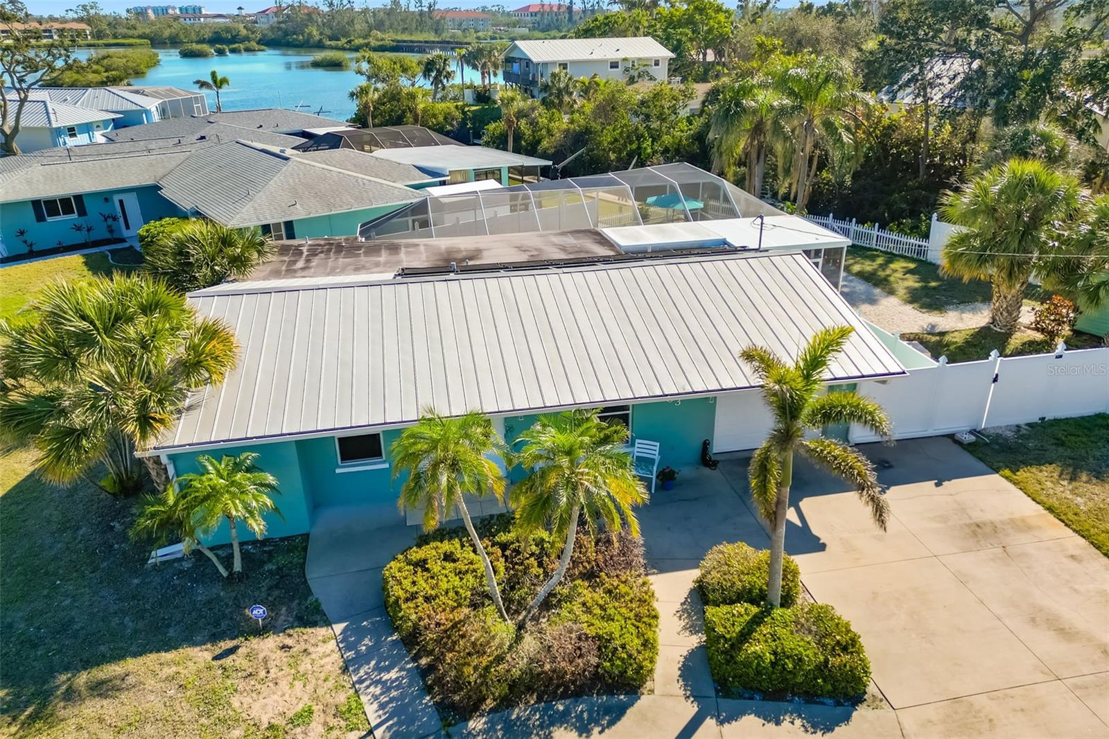 Image 8 of 67 For 503 Roberts Bay Drive