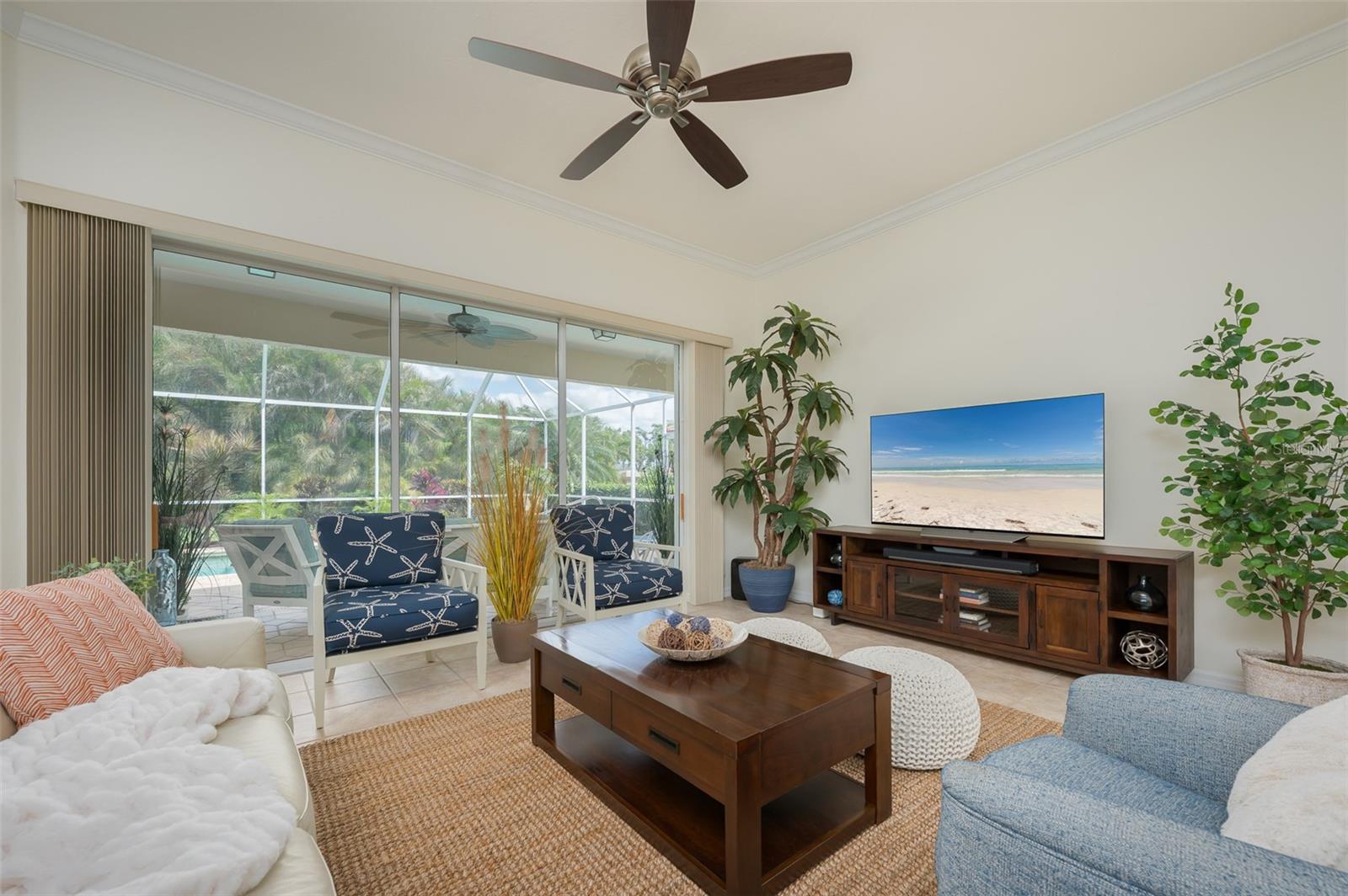 Image 8 of 50 For 4912 Sabal Lake Circle