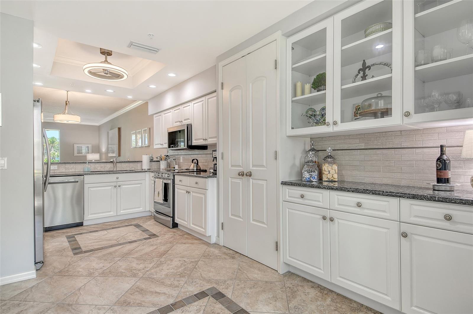 Image 17 of 63 For 9470 High Gate Drive 2213