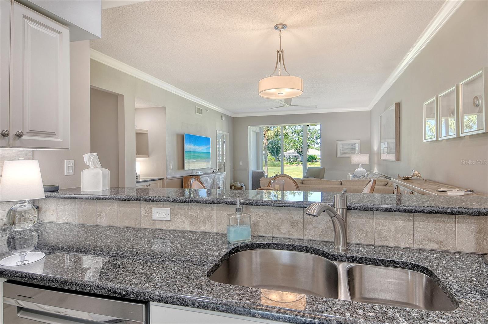 Image 20 of 63 For 9470 High Gate Drive 2213