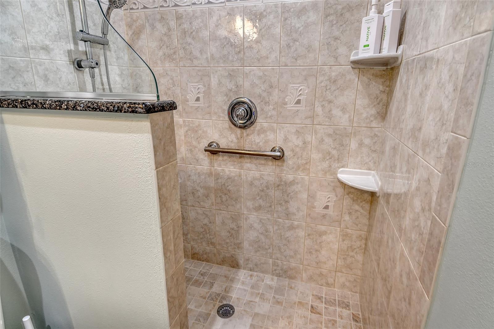 Image 30 of 63 For 9470 High Gate Drive 2213