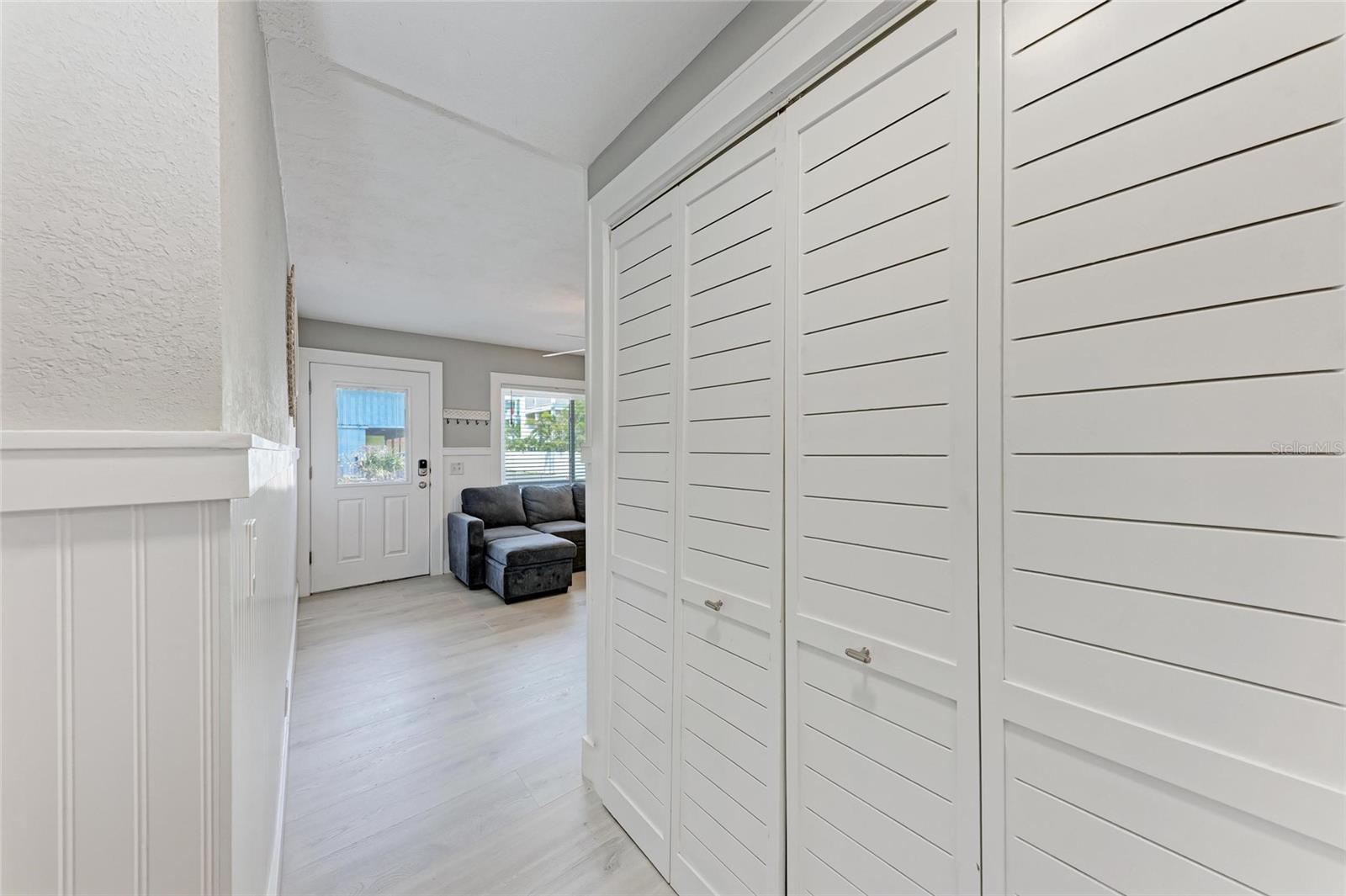 Image 18 of 34 For 101 25th Street N 1