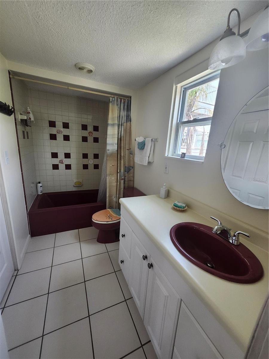 Image 11 of 23 For 300 22nd Street