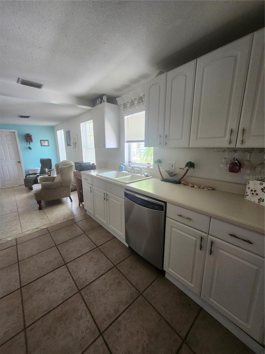 Image 12 of 23 For 300 22nd Street