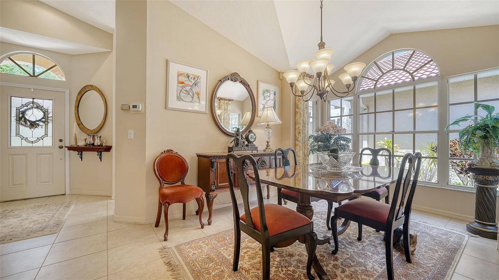 Image 14 of 41 For 3984 Lyndhurst Court
