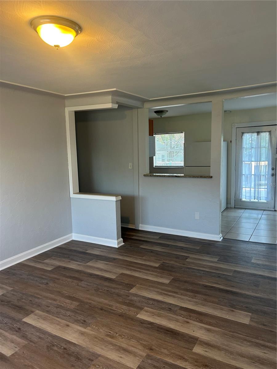 Image 4 of 14 For 121 Pershing Street Ne