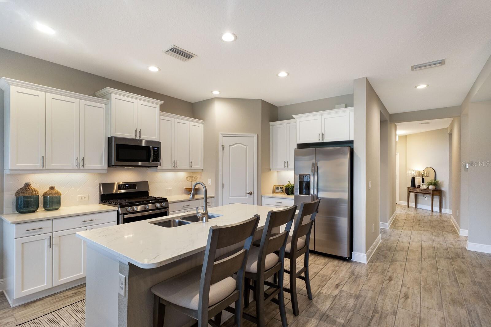 Listing photo id 9 for 4815 Deep Creek Terrace