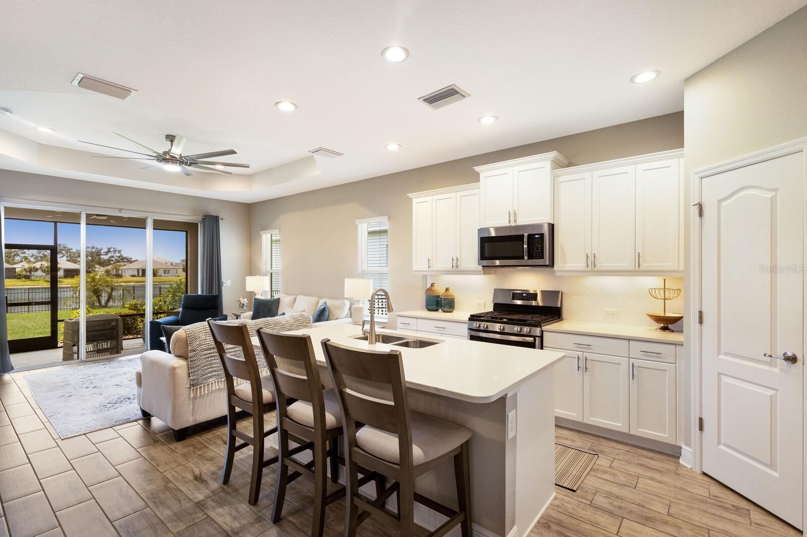 Listing photo id 10 for 4815 Deep Creek Terrace