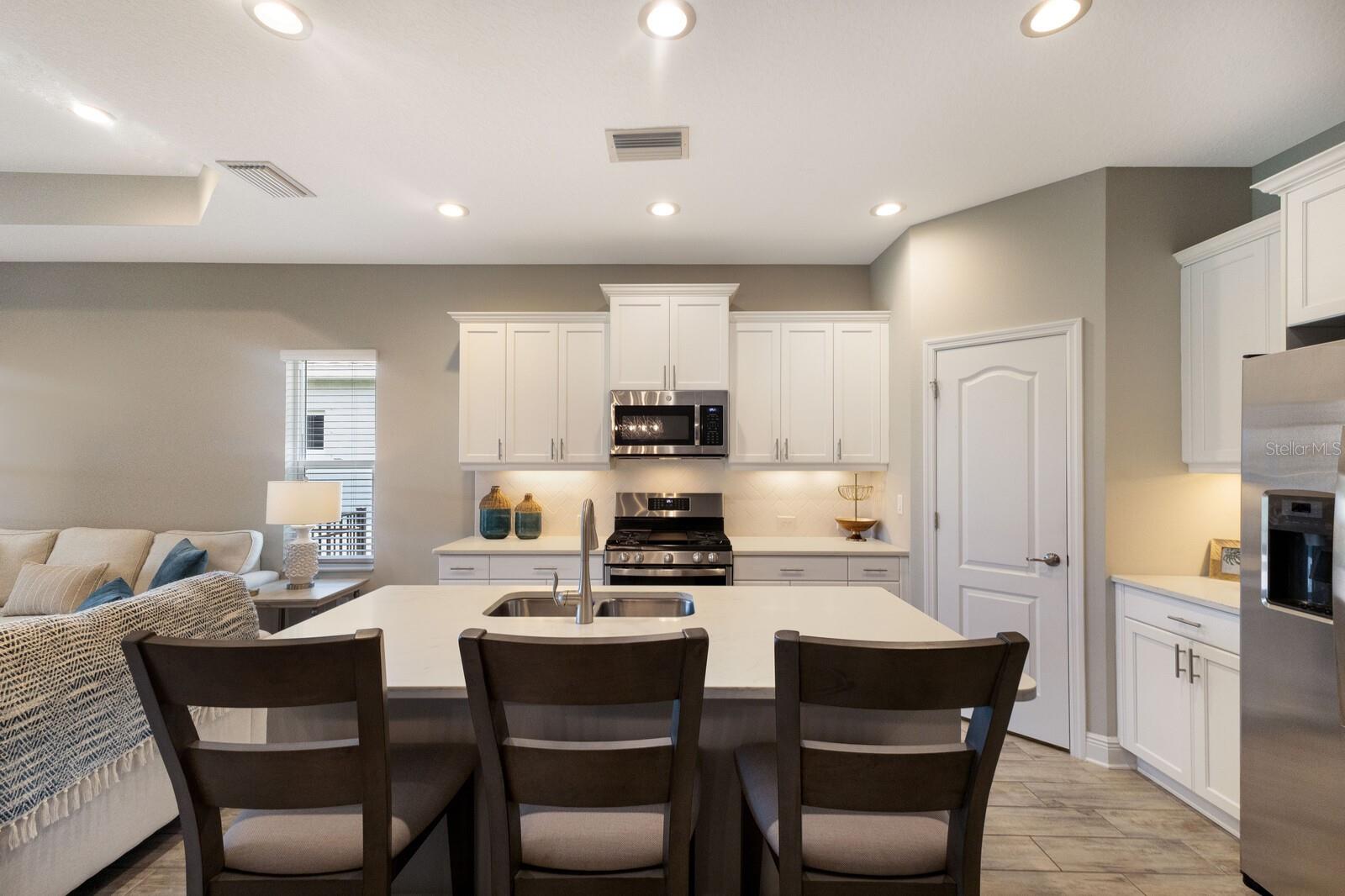 Listing photo id 11 for 4815 Deep Creek Terrace