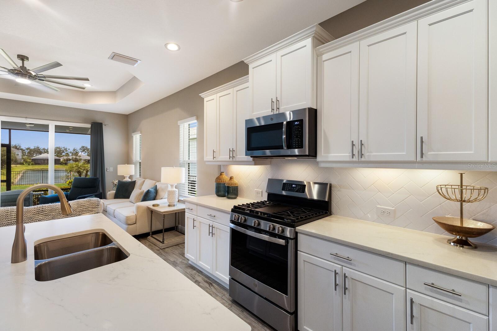 Listing photo id 12 for 4815 Deep Creek Terrace