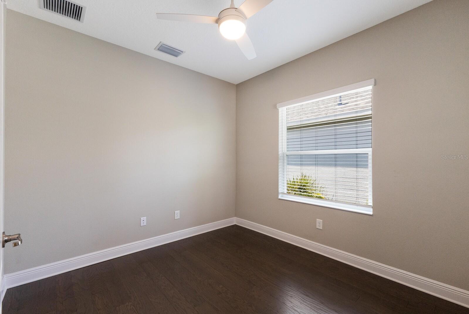 Listing photo id 7 for 4815 Deep Creek Terrace