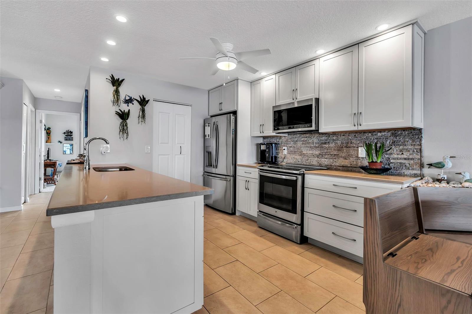 Image 38 of 72 For 3420 Wild Oak Bay Boulevard 120
