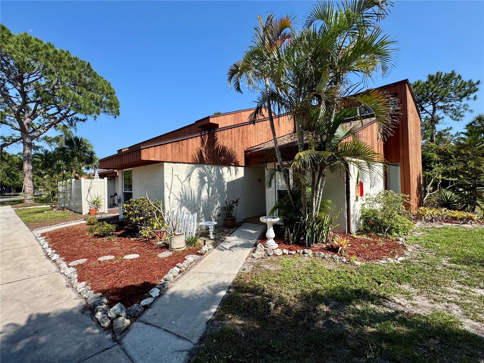 Details for 2058 Sunset Point Road 11, CLEARWATER, FL 33765