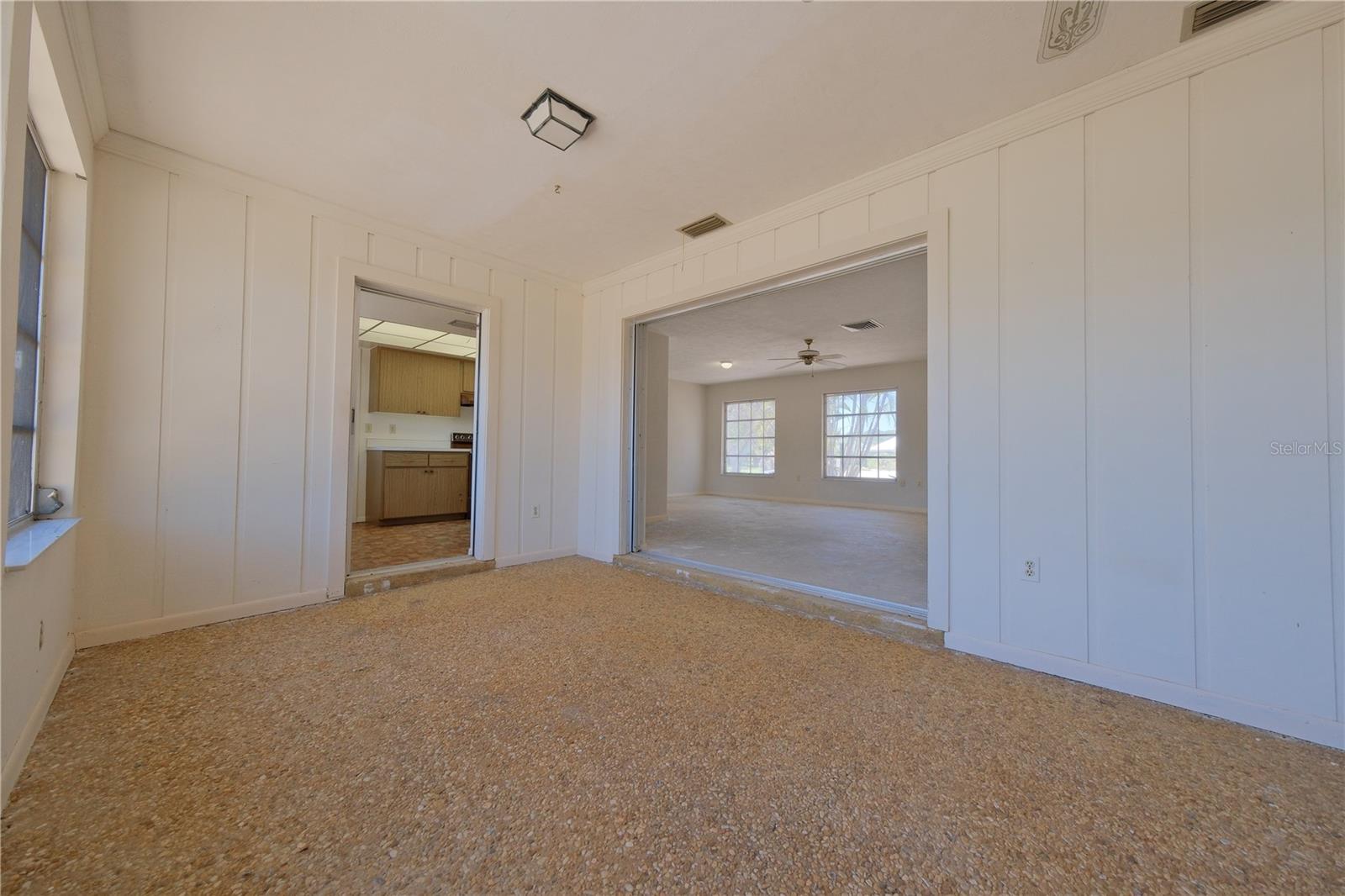 Listing photo id 9 for 1223 De Narvaez Avenue