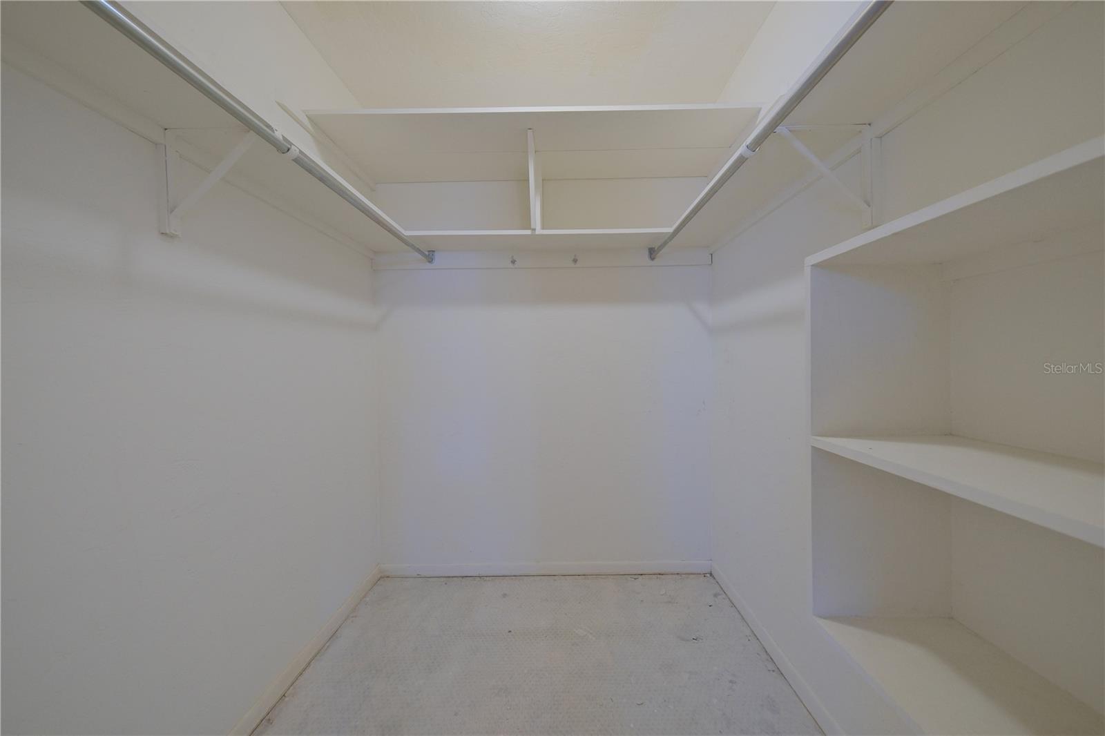 Listing photo id 21 for 1223 De Narvaez Avenue