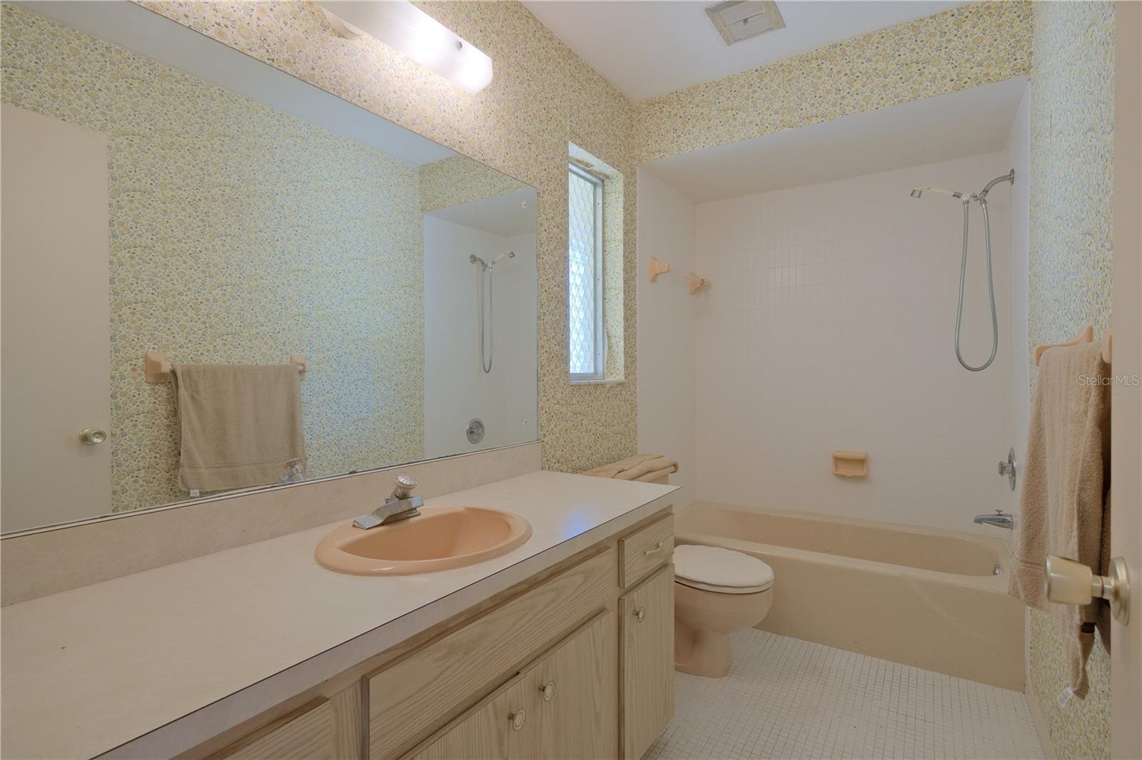 Listing photo id 22 for 1223 De Narvaez Avenue