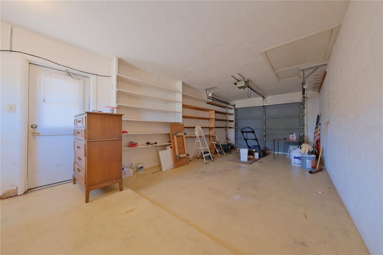 Listing photo id 33 for 1223 De Narvaez Avenue