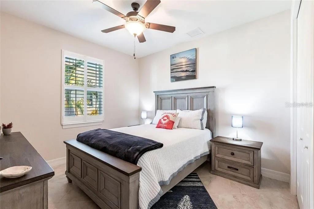Image 13 of 31 For 9332 Miami Circle