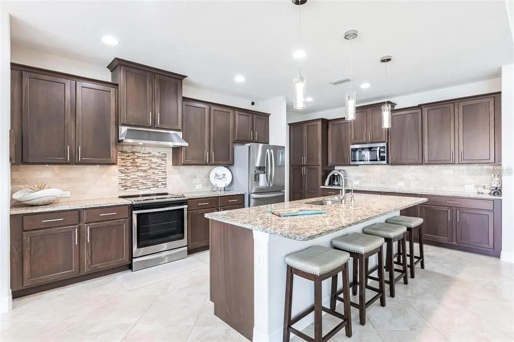 Image 4 of 31 For 9332 Miami Circle