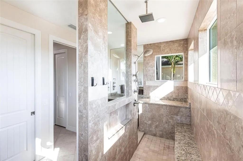 Image 8 of 31 For 9332 Miami Circle