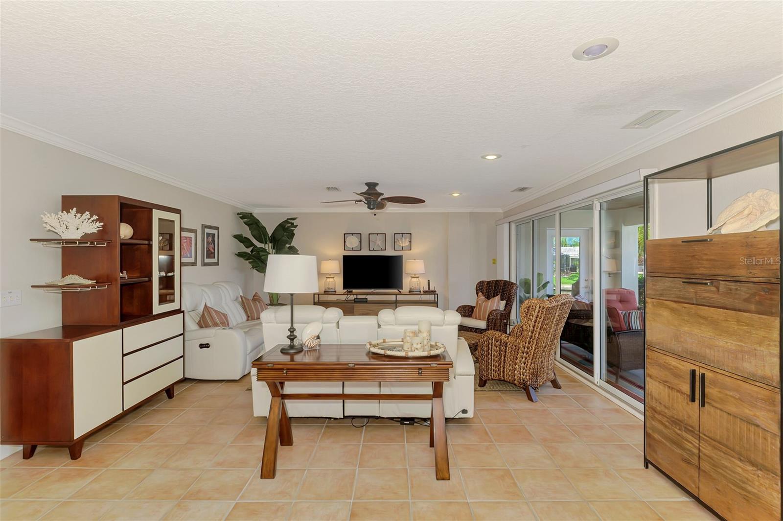 Image 15 of 97 For 1038 Contento Street