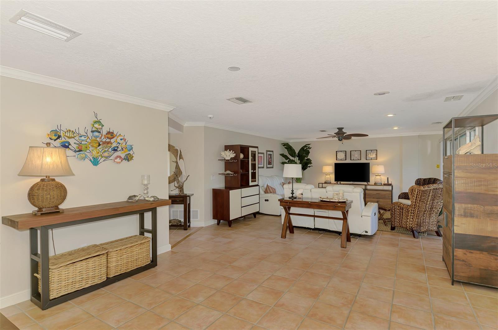 Image 16 of 97 For 1038 Contento Street