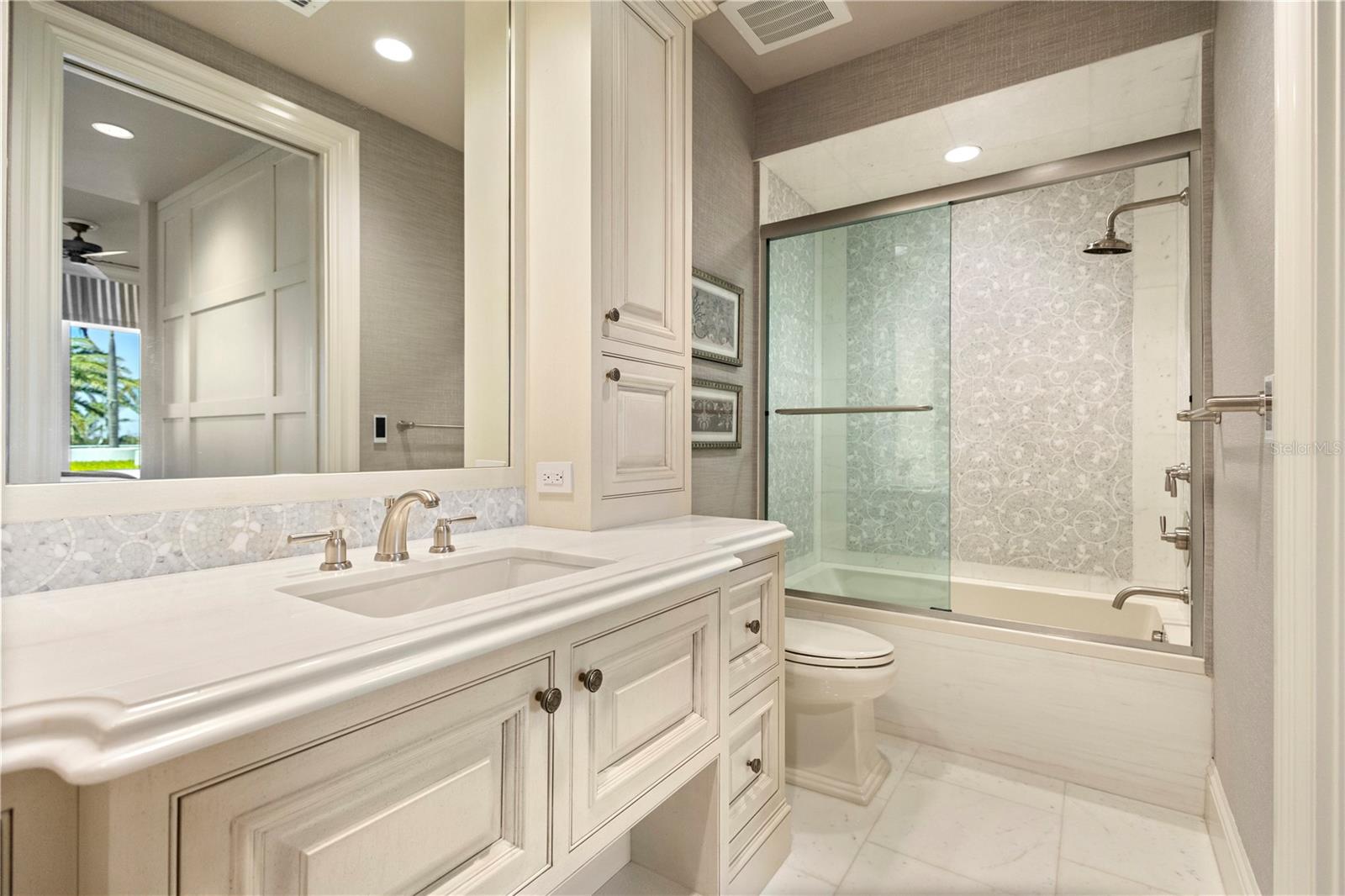 Image 16 of 21 For 2251 Gulf Of Mexico Drive 203