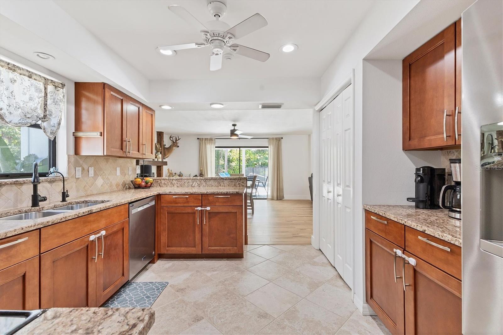 Image 10 of 30 For 2049 Leewynn Drive