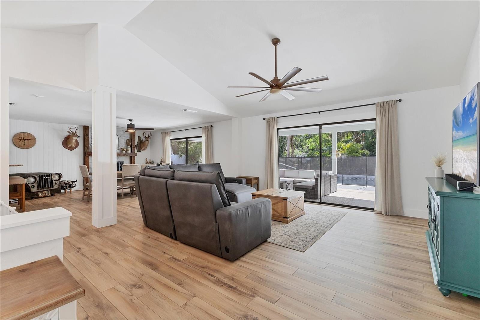 Image 4 of 30 For 2049 Leewynn Drive
