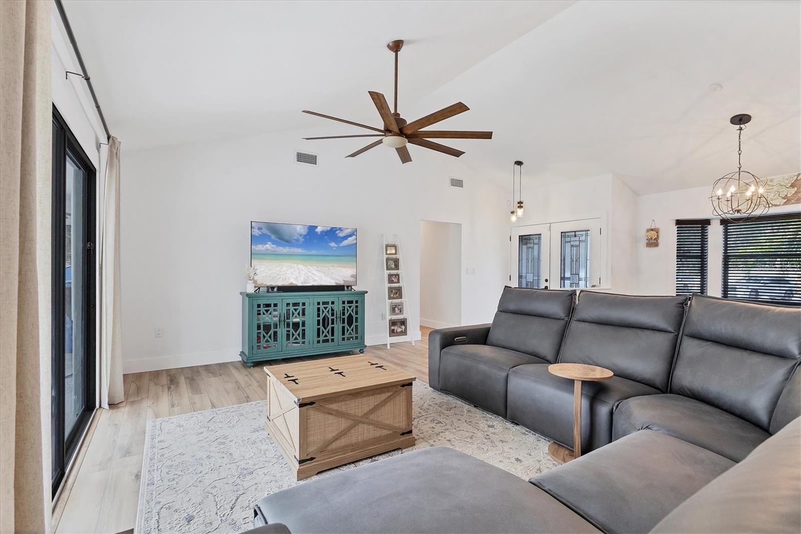 Image 6 of 30 For 2049 Leewynn Drive