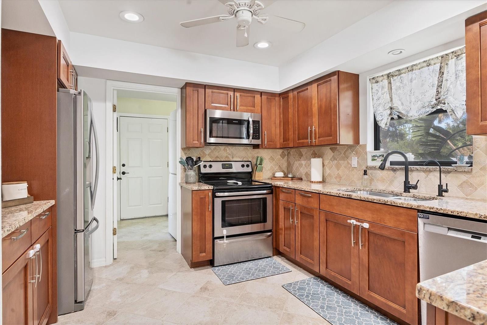 Image 9 of 30 For 2049 Leewynn Drive