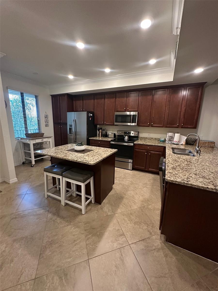 Image 4 of 49 For 17118 Vardon Terrace 304