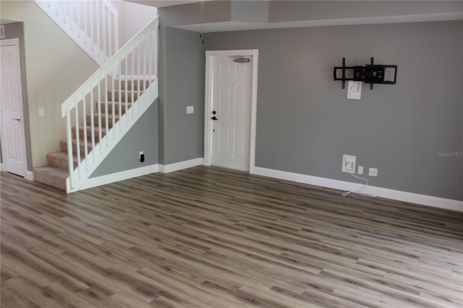 Image 8 of 33 For 8110 Cardena Lane