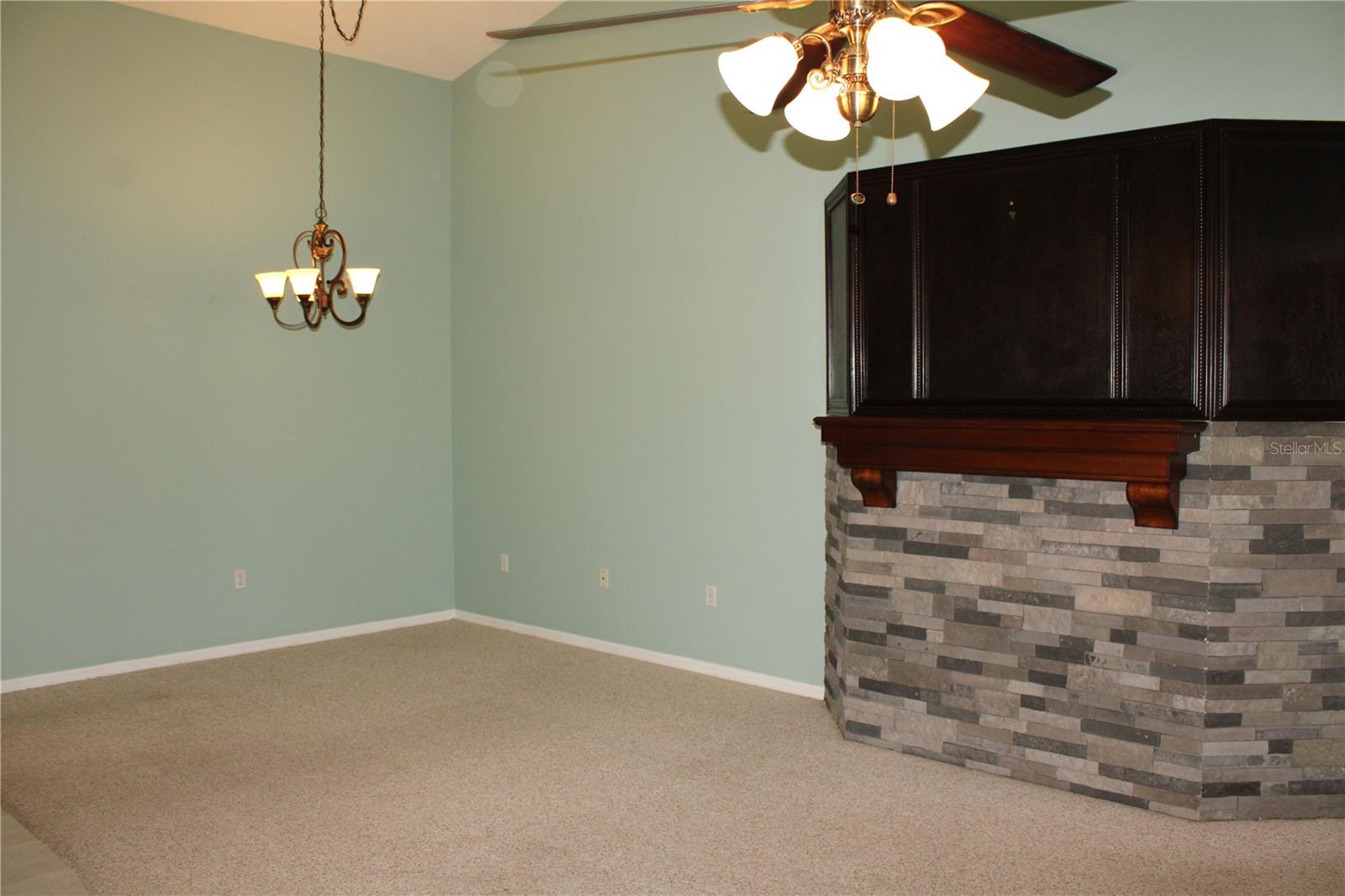 Image 7 of 51 For 1702 Fairway Trace 1702
