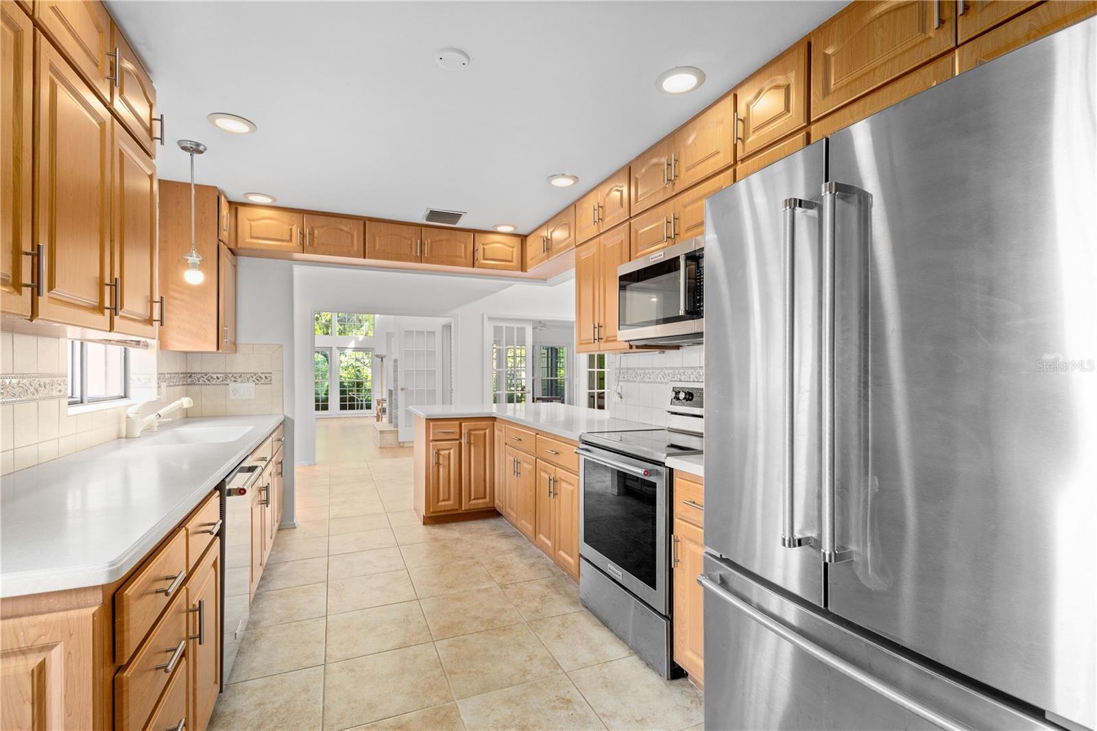 Image 20 of 33 For 1502 Water Oak Way S