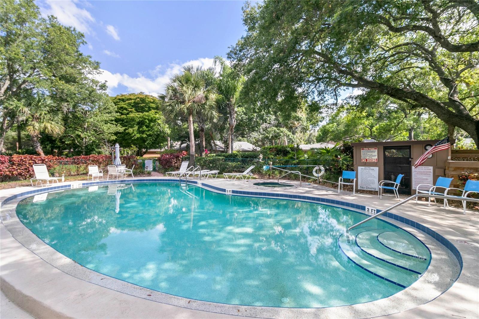 Image 30 of 33 For 1502 Water Oak Way S
